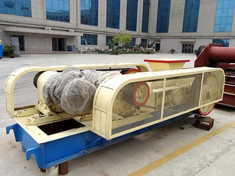 時產(chǎn)5-10噸小型對輥機哪里有賣？價格多少