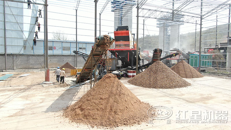 石頭打沙機(jī)一天能打多少噸，移動石頭打沙機(jī)多少錢一臺？附視頻