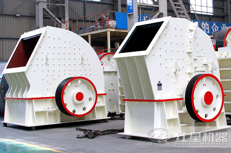錘式破碎機車間
