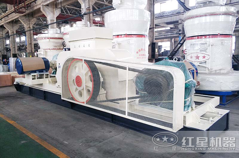 對(duì)輥制砂機(jī)車間實(shí)拍